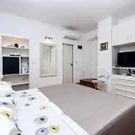 Corte Dei Merli & Affittacamere Rovigno