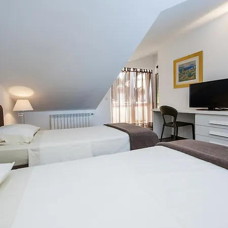 Pensionat Corte Dei Merli Suite & Room