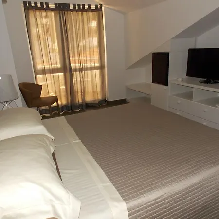 Pensionat Corte Dei Merli Suite & Room 3*