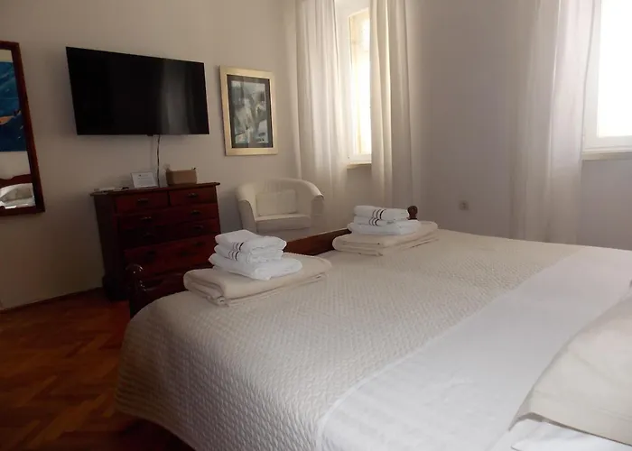 Corte Dei Merli Suite & Room Ρόβινι