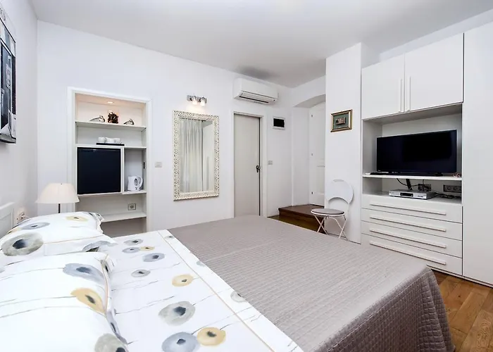Corte Dei Merli Suite & Room Gostinjska kuća Rovinj